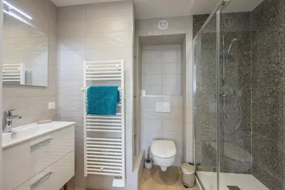 Salle de bains dans l'établissement La Vigie des Ours - Appt proche de la plage