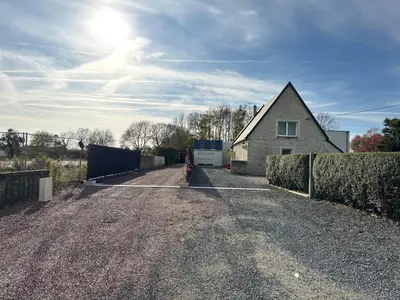 Plan de l'établissement Hortansia apt rénové bien équipé avec terrasse aménagée jardin, parking privé, proche de la mer, près de Port en Bessin et Omaha Beach