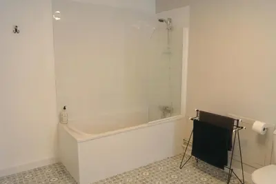 Salle de bains dans l'établissement Nor14 - Vire - Maison Bear