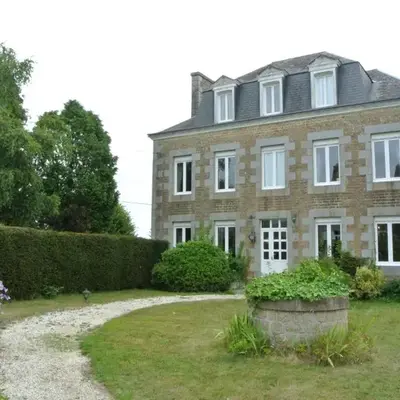 Nor14 - Vire - Maison Bear