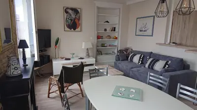 Coin salon dans l'établissement Appartement Duplex 55m2 face à la mer