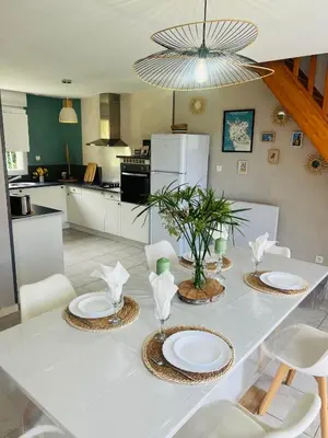 Cuisine ou kitchenette dans l'établissement Maison vacance proche ste mère église