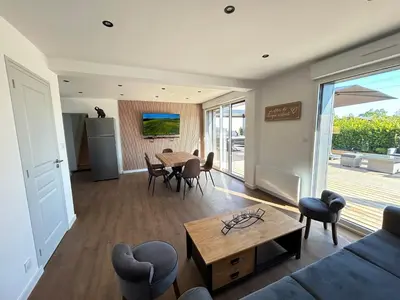 Coin salon dans l'établissement Gite avec Spa Le Rubis proche des plages du Débarquement Manche Normandie