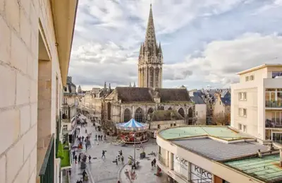 Vue générale sur Caen ou vue de la ville depuis l'appartement