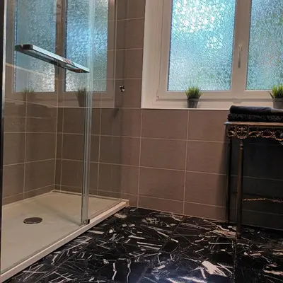 Salle de bains dans l'établissement Mont Joly Gîte