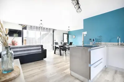 Cuisine ou kitchenette dans l'établissement Gîte Anna - Maison à proximité de la mer
