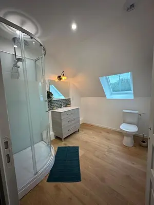 Salle de bains dans l'établissement Gîte de Monthardrou