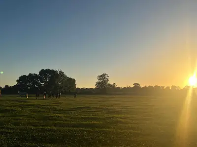 Lever ou coucher de soleil vu de le séjour chez l'habitant ou à proximité