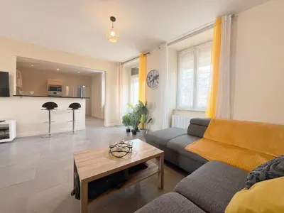 Cuisine ou kitchenette dans l'établissement Maison Confortable Proche des Plages