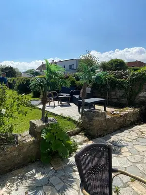 Jardin de l'établissement Cosy proche mer