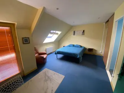 Un ou plusieurs lits dans un hébergement de l'établissement les moulins - chambre 1