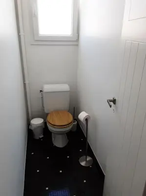 Salle de bains dans l'établissement Le Plongeoir