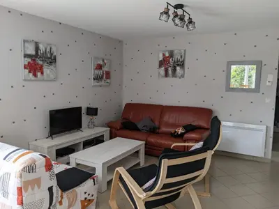Télévision ou salle de divertissement dans l'établissement Un tour dans la Manche - A 500 m de la plage