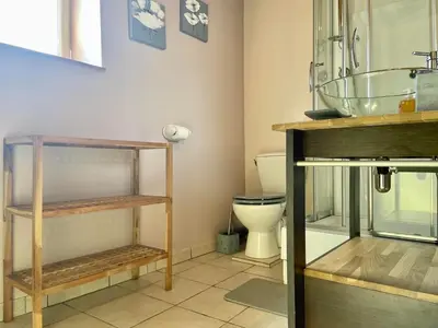 Cuisine ou kitchenette dans l'établissement Maison de pays proche de la mer
