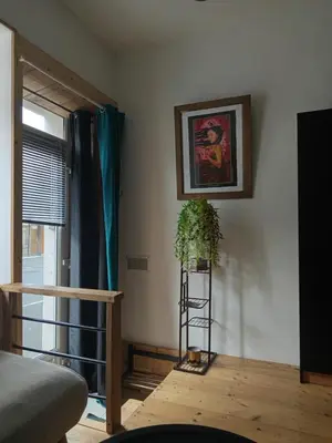 Plan de l'établissement CHARMANT STUDIO à 2 pas de NAVAL GROUP au coeur d une rue commerçante