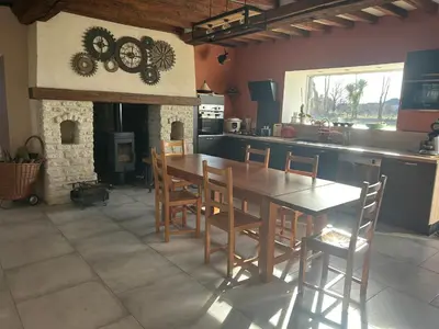 Restaurant ou autre lieu de restauration dans l'établissement La forge