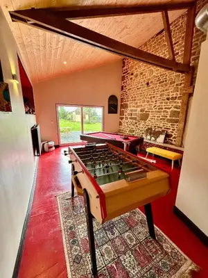 Billard dans l'établissement La Clef Decamp Auberge St Vincent et Diligence 35pers jacuzzi, salle de jeux