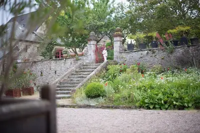 Jardin de l'établissement Belle maison de famille