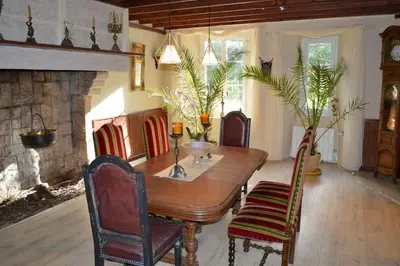 Coin salon dans l'établissement Hameau Des Gardes