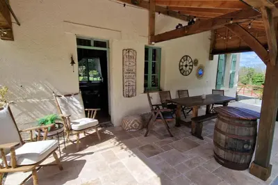 Terrasse ou espace extérieur de l'établissement 3 Bed Cottage Sleeps 6 - Enclosed Patio -Fireplace