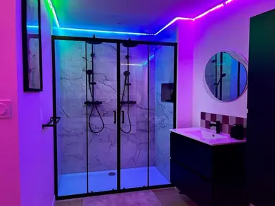Salle de bains dans l'établissement La parenthèse amoureuse