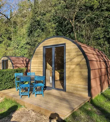Jardin de l'établissement CAMPING LES GRAVELETS 2étoiles