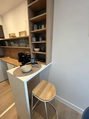 Cuisine ou kitchenette dans l'établissement Le Bellevue