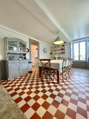 Cuisine ou kitchenette dans l'établissement Maison de campagne à la mer