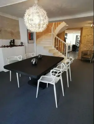 Coin salon dans l'établissement Appartement charmant et élégant de centre ville