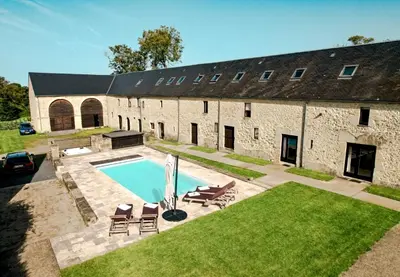 Piscine de l'établissement Le Pressoir de la Vieville, Gite Moliere ou située à proximité