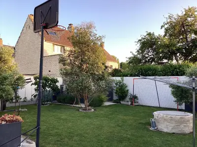 Jardin de l'établissement Sallenelles Face à la baie