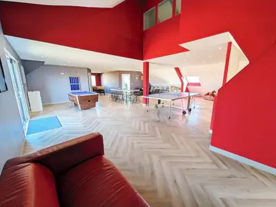 Plan de l'établissement Le Havre Normand Villa piscine intérieure terrain de pétanque baby foot, ping pong, table de poker, billard, terrasse aménagée, jardin, proche plages du débarquement entre Caen et Bayeux