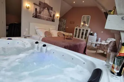 Plan de l'établissement Le Cocon chambre avec Jacuzzi privatif Normandie