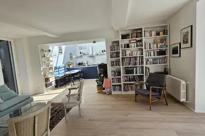 Coin salon dans l'établissement Maison Almati près de l'île enchantée