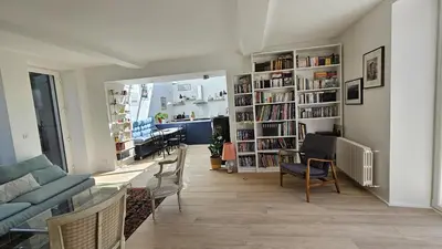Coin salon dans l'établissement Maison Almati près de l'île enchantée
