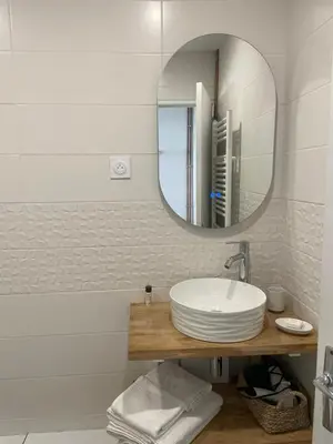 Salle de bains dans l'établissement Grand Studio Balnéaire