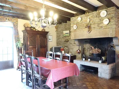 Coin salon dans l'établissement Holiday Home La Longère by Interhome