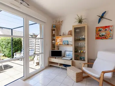 Télévision ou salle de divertissement dans l'établissement Holiday Home Oscar by Interhome
