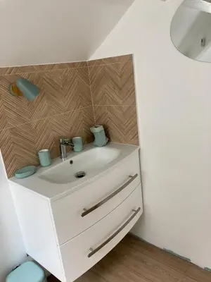 Salle de bains dans l'établissement Villa très proche de la plage