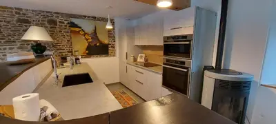 Cuisine ou kitchenette dans l'établissement Les Vergers de Fontenay