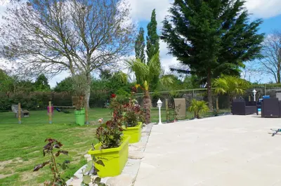 Jardin de l'établissement Gite isigny omaha
