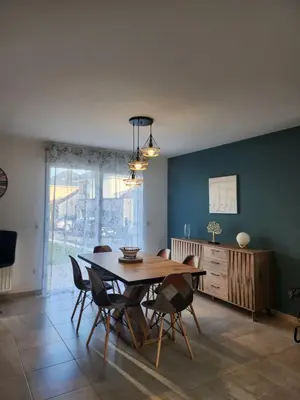 Télévision ou salle de divertissement dans l'établissement Maison 600m de la mer, votre escapade idéale