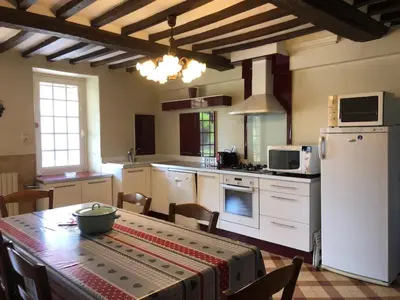 Cuisine ou kitchenette dans l'établissement Maison à la campagne