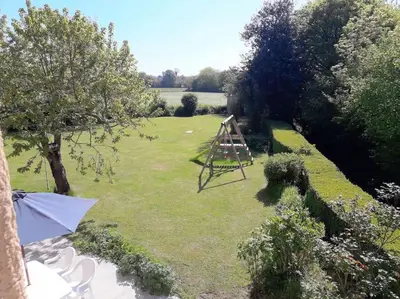Jardin de l'établissement Holydays House, maison en Normandie, Manche,