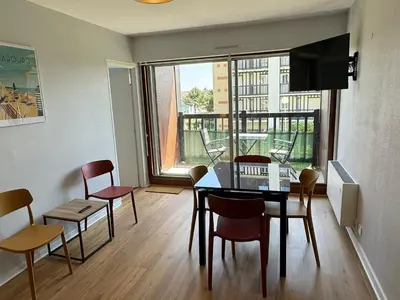 Plan de l'établissement Cabourg: Bel appartement 3 pièces vue mer, 2 balcons, animaux admis - FR-1-487-370