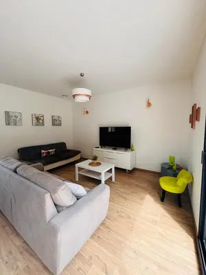 Télévision ou salle de divertissement dans l'établissement Maison Privée, Calme, parking, Jardin
