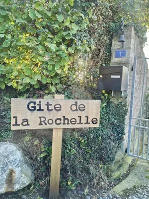 Certificat, récompense, panneau ou autre document affiché dans l'établissement Entre terre et mer