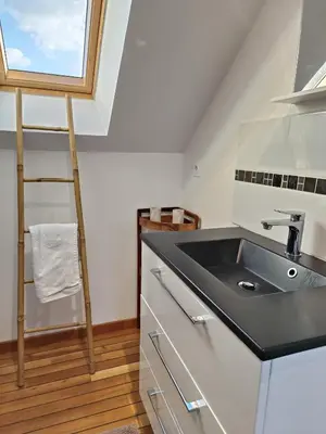Cuisine ou kitchenette dans l'établissement Entre terre et mer