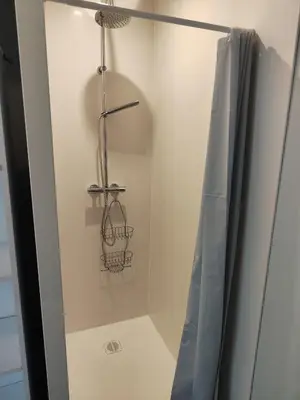 Salle de bains dans l'établissement La Ferme