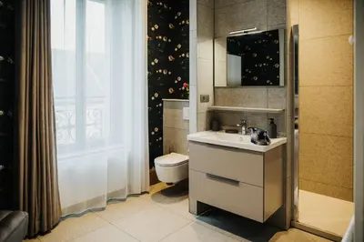 Salle de bains dans l'établissement Le Mora Hôtes